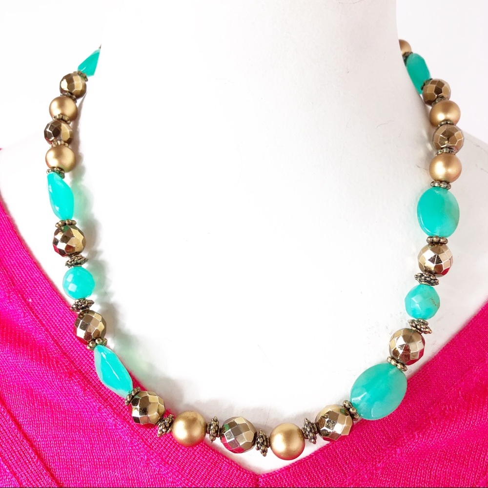 Green Brown Necklace 9 inches